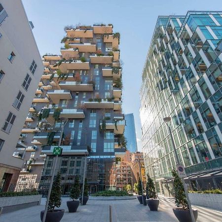 Joivy 1Br Apt In Isola With Stunning View To Bosco Verticale ミラノ エクステリア 写真