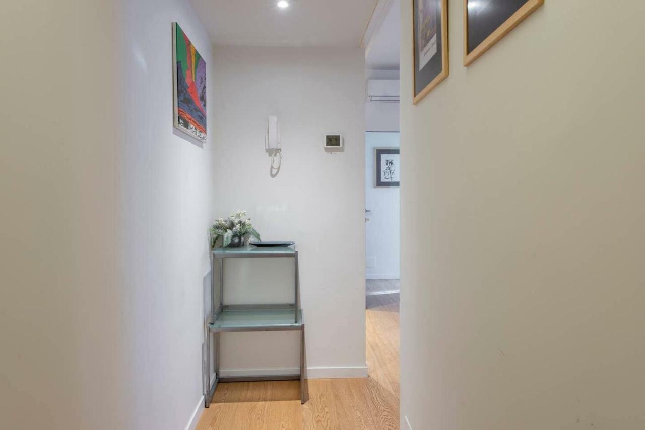 Joivy 1Br Apt In Isola With Stunning View To Bosco Verticale ミラノ エクステリア 写真