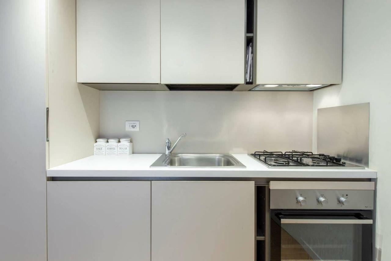 Joivy 1Br Apt In Isola With Stunning View To Bosco Verticale ミラノ エクステリア 写真