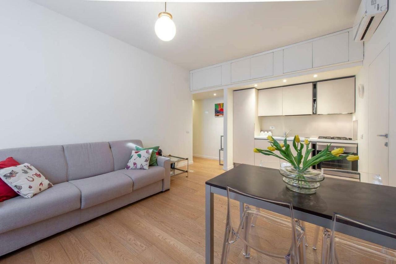 Joivy 1Br Apt In Isola With Stunning View To Bosco Verticale ミラノ エクステリア 写真
